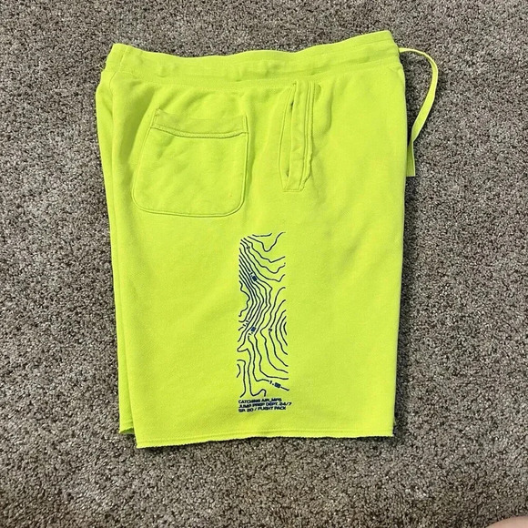 Nike Catching Air Size Small Windrunner Neon Blue Winter Sweat Shorts Yellow - Picture 5 of 5
